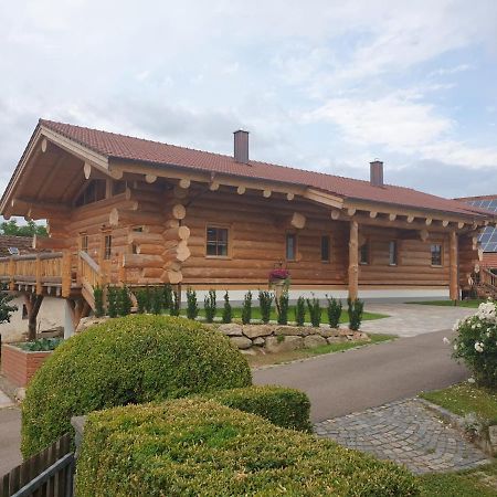 Huettenzauber Laumer Worth an der Donau Esterno foto